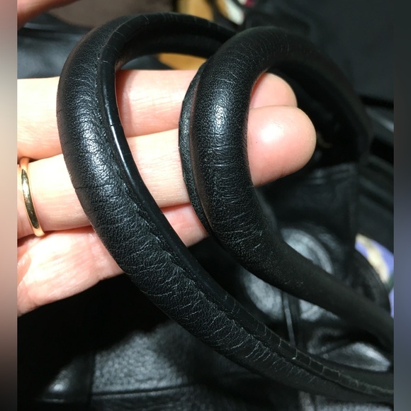 Isaac Mizrahi Live Leather Drawstring Sides Large Tote Handbag - Picture 5 of 16